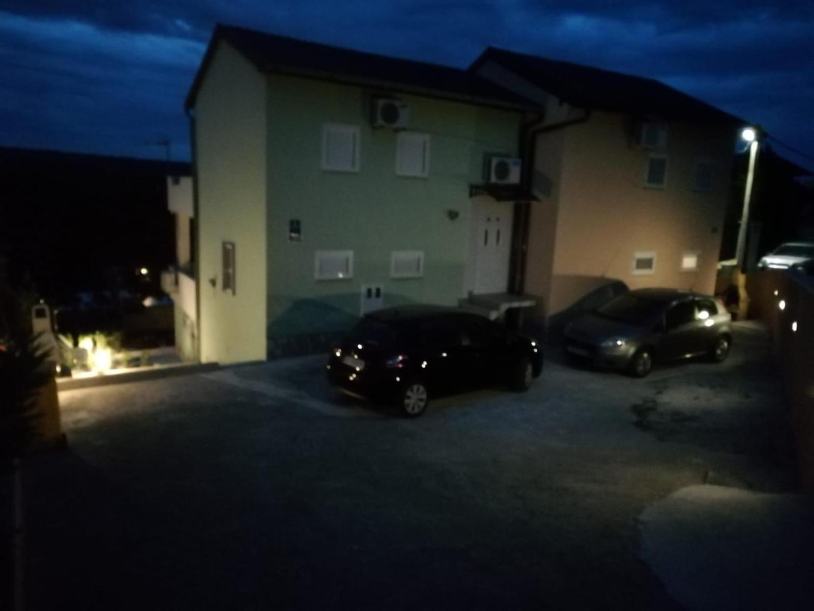 Apartmani Ana - Meka Draga Obrovac Exteriör bild
