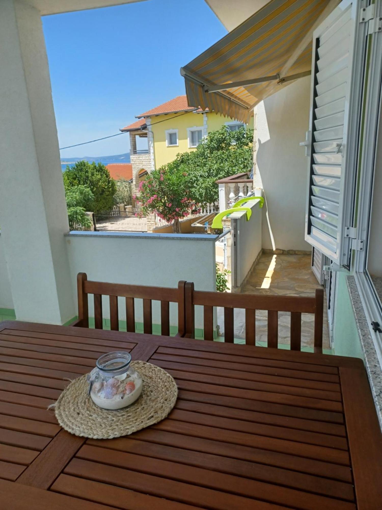 Apartmani Ana - Meka Draga Obrovac Exteriör bild
